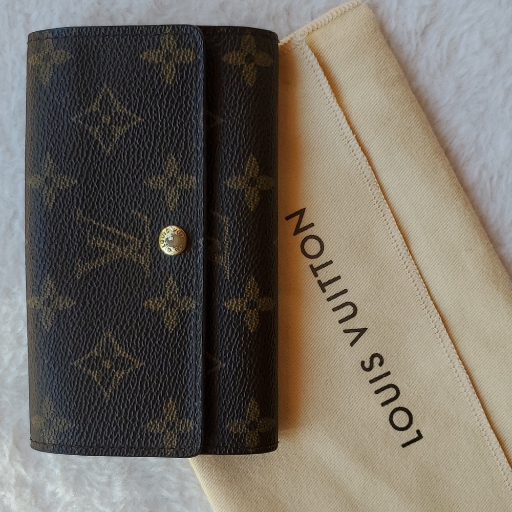 Louis Vuitton Porte Monnaie Card Holder/Wallet, Authentic
